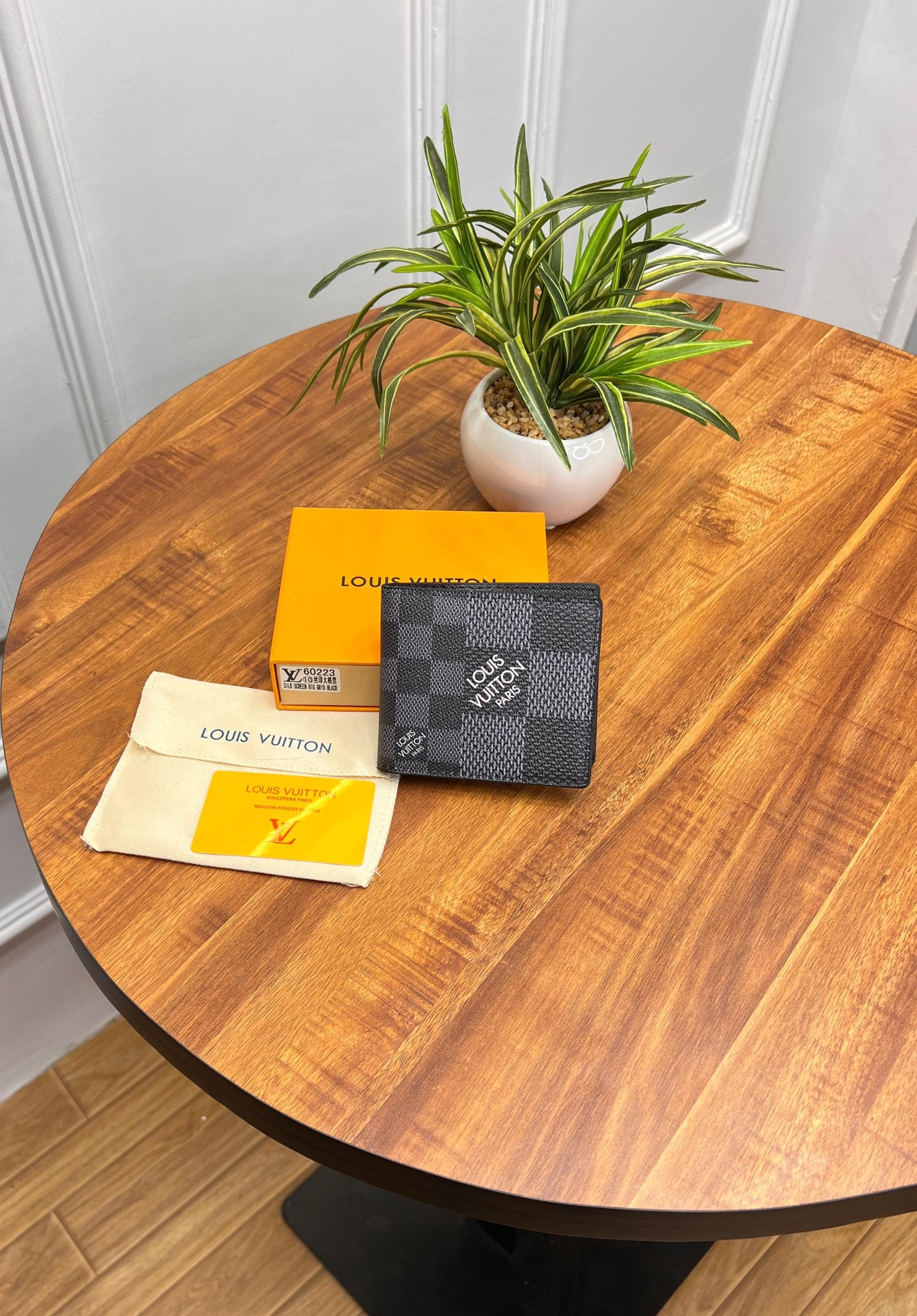 Louis Vuitton Printed Monogram luxury wallet With Original Packing
