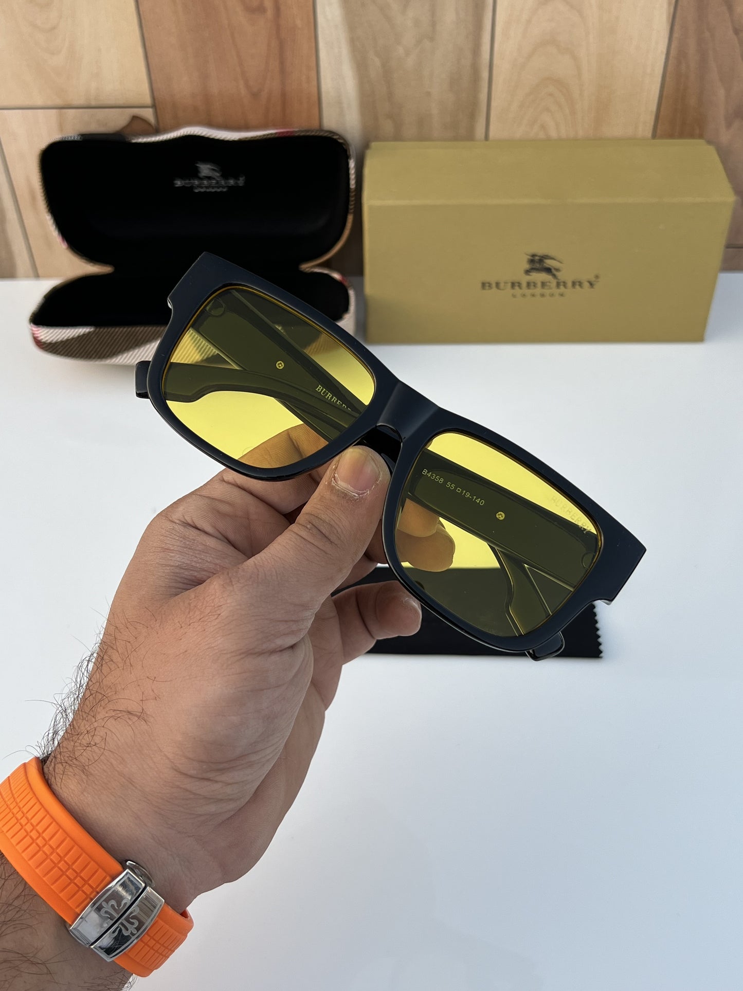 Burberry Black Yellow Luxury Shade With Original Packing
