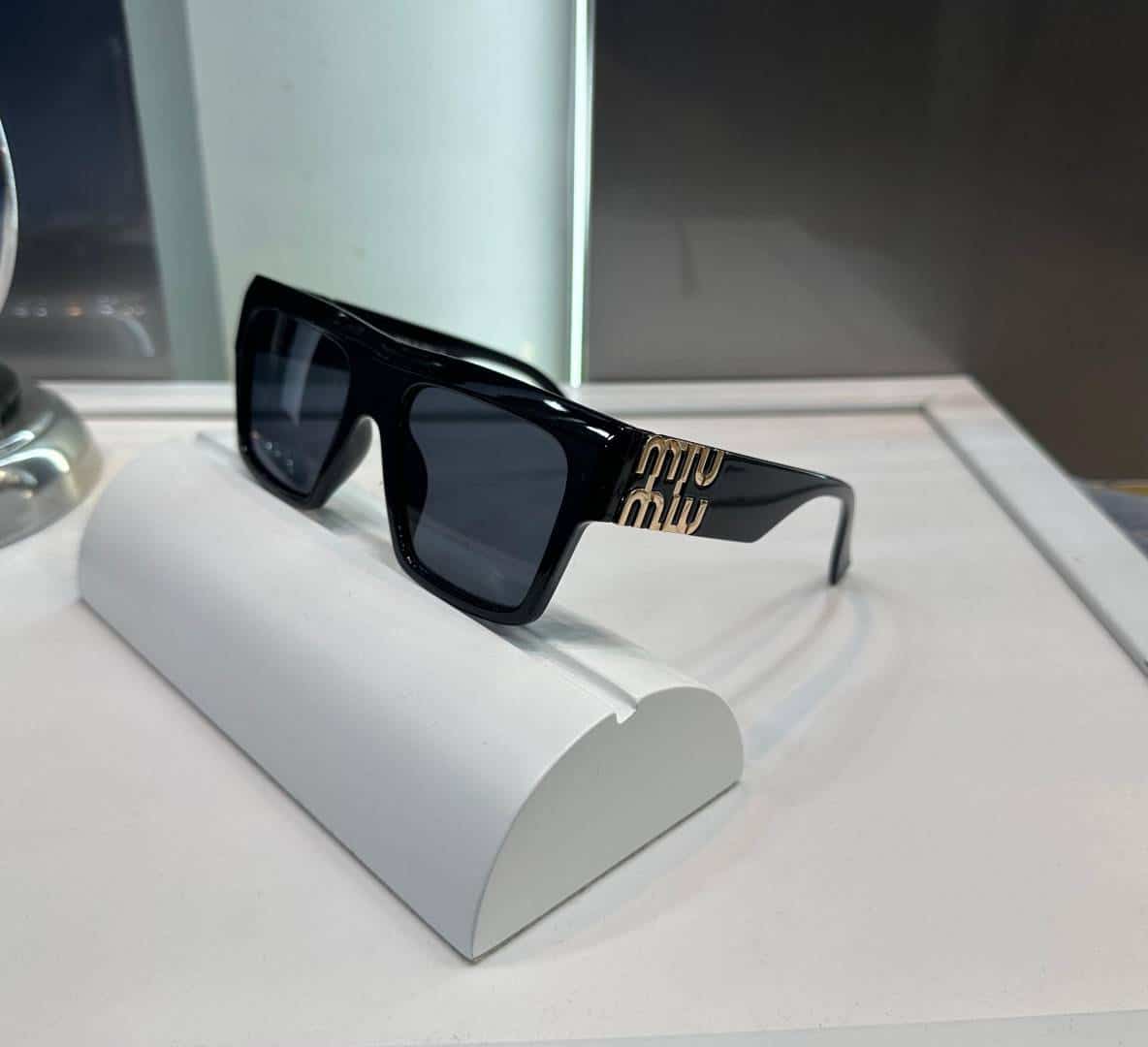 Miu Miu All Black Premium Shade 090