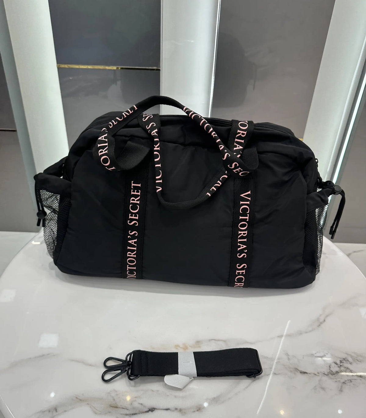 Victorias Secre t Luxury Imported Duffel Bag Womens vs765