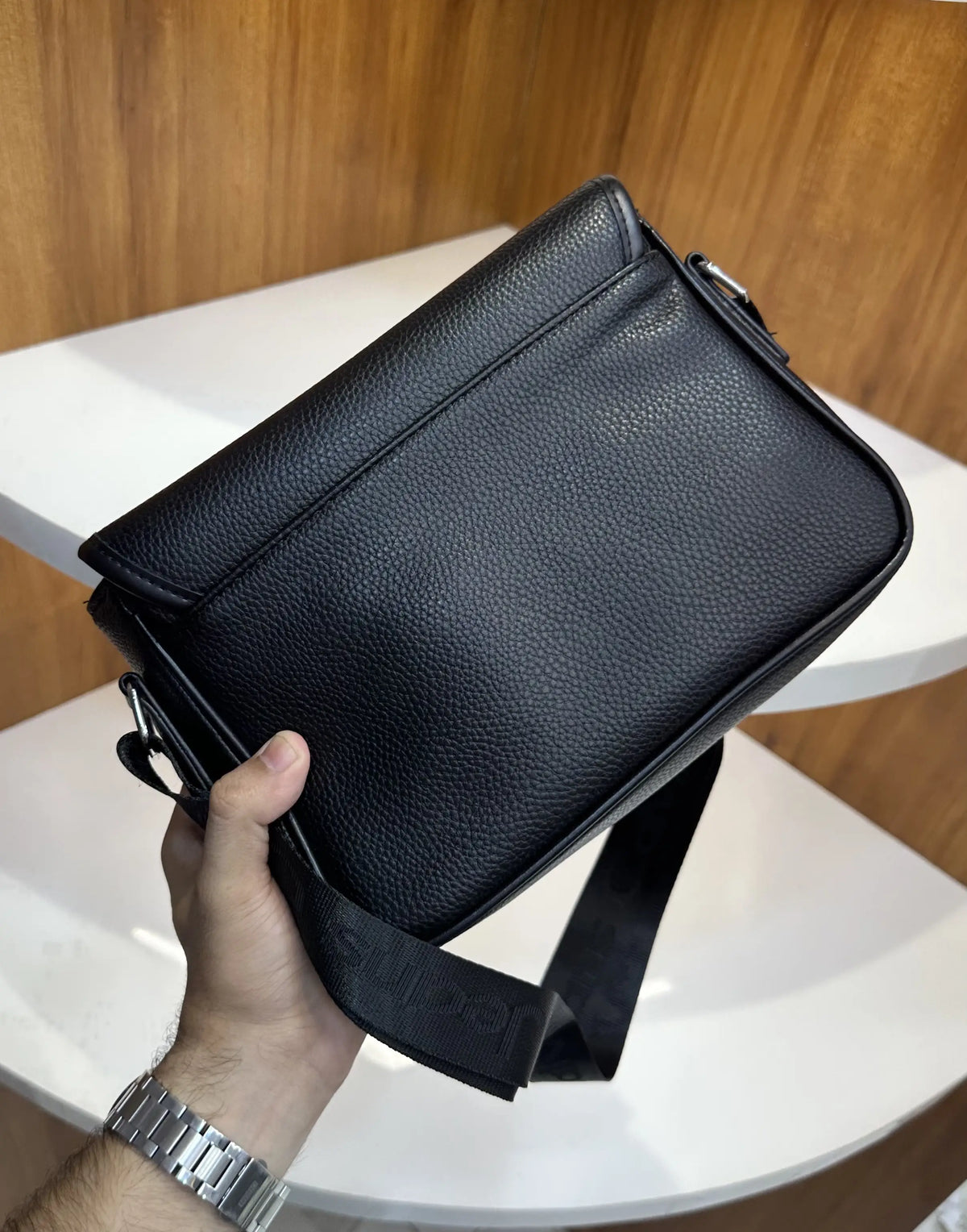 Calvin Klei n Premium Sling Bag ck310