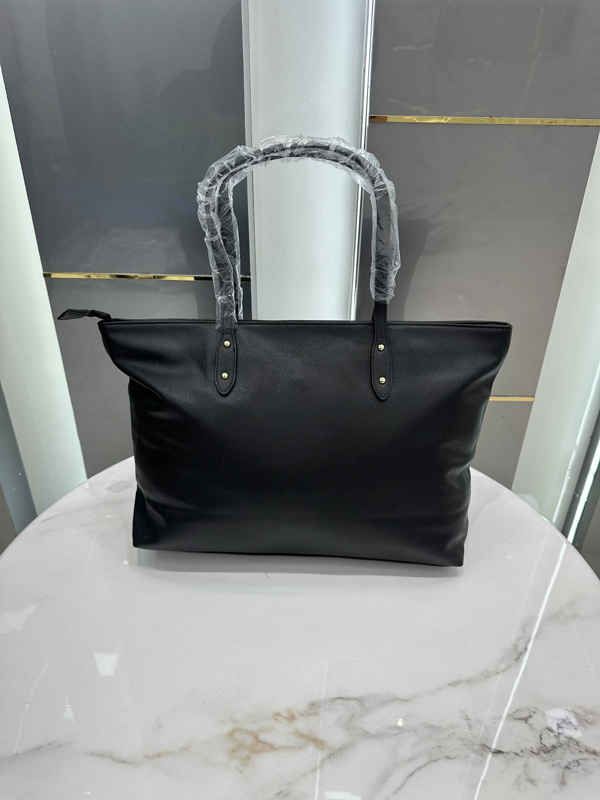 Victorias Secre t Luxury Tote Bag Black Leather vs7990