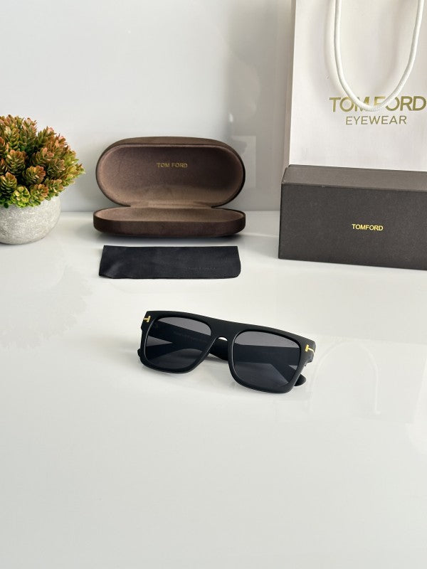 Tomford Black Luxury Shade With Original Packing
