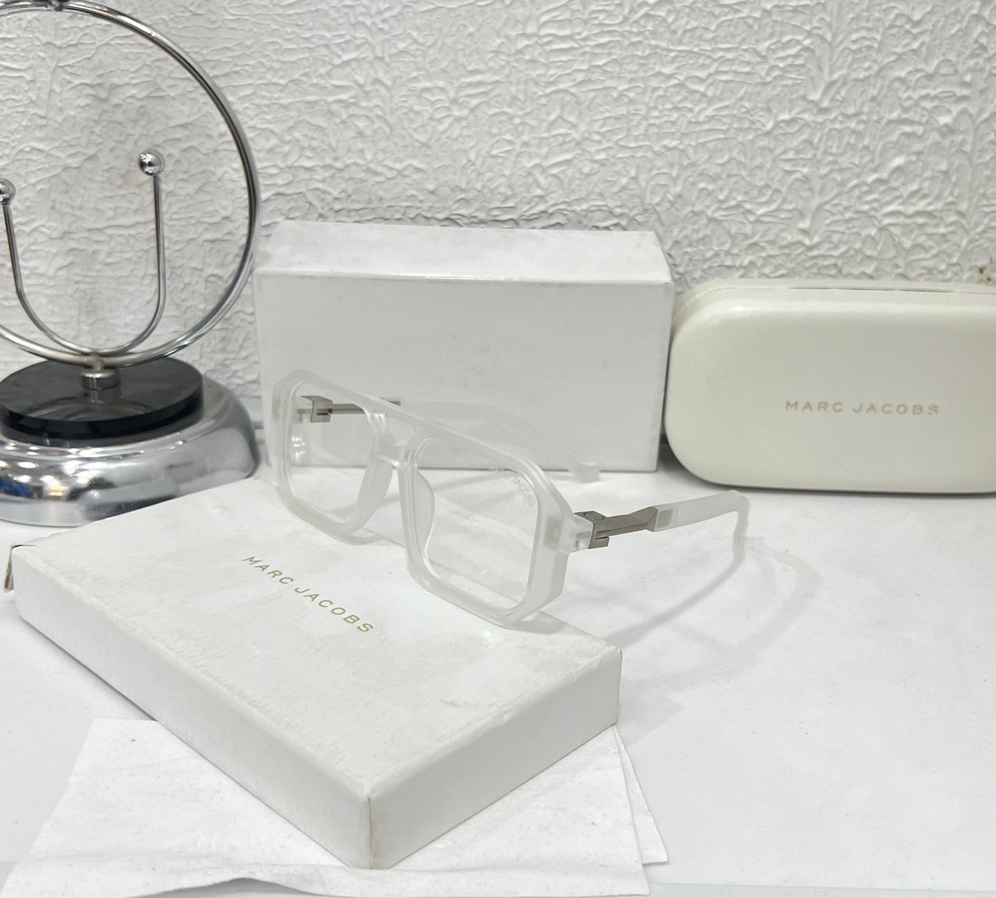 Marc Jacob Mat White Shahid Kapoor Edition Luxury Shade With Original Packing