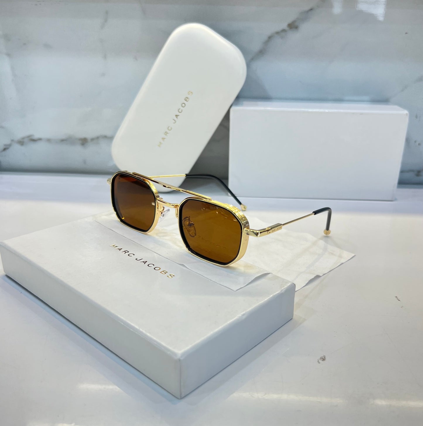 Marc Jacob Metal Brown Luxury Shade With Original Packing