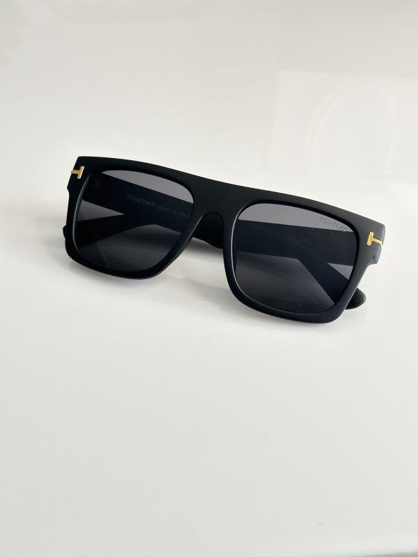 Tomford Black Luxury Shade With Original Packing