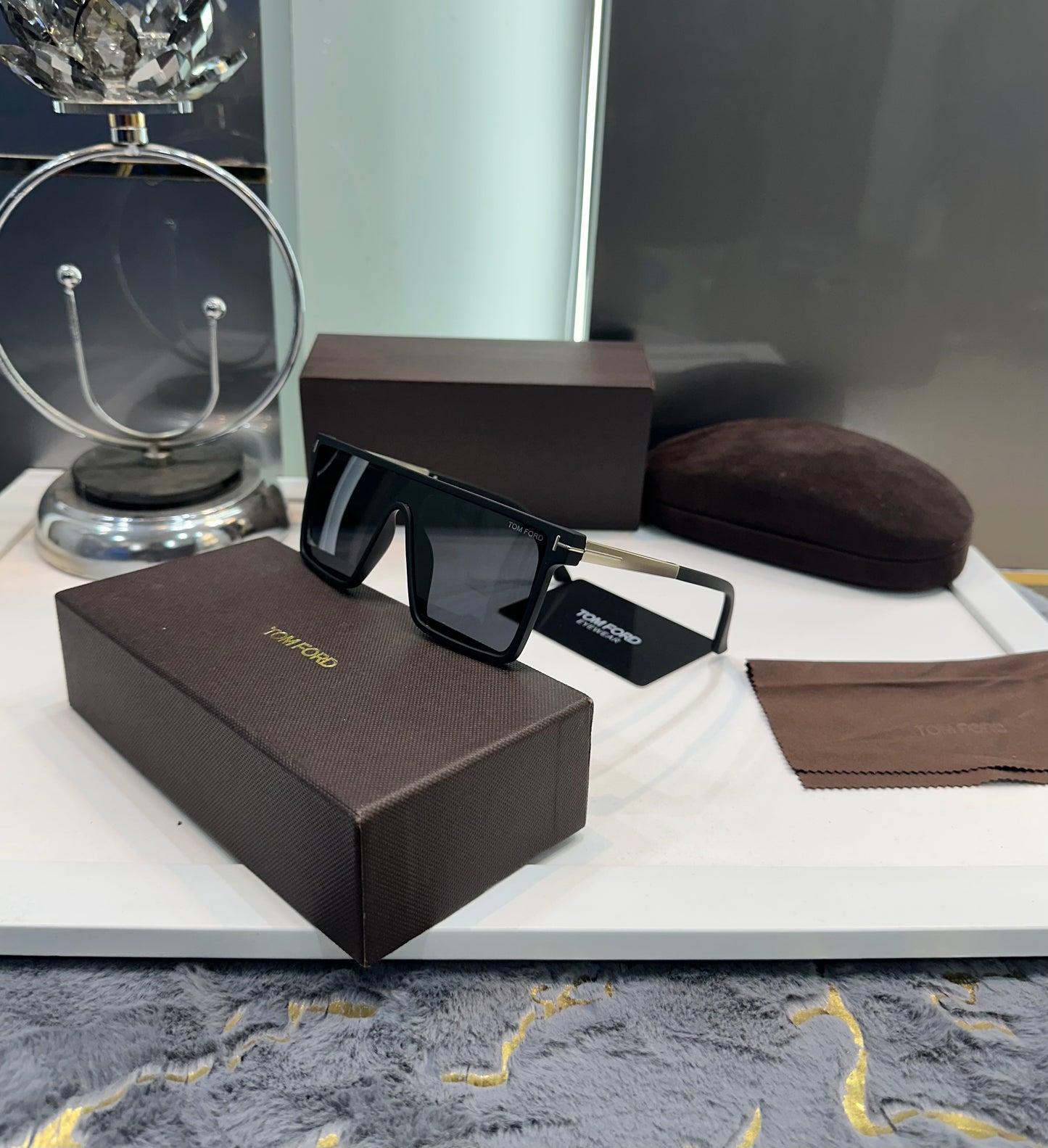 Tomford Black Classic New Luxury Shade With Original Packing
