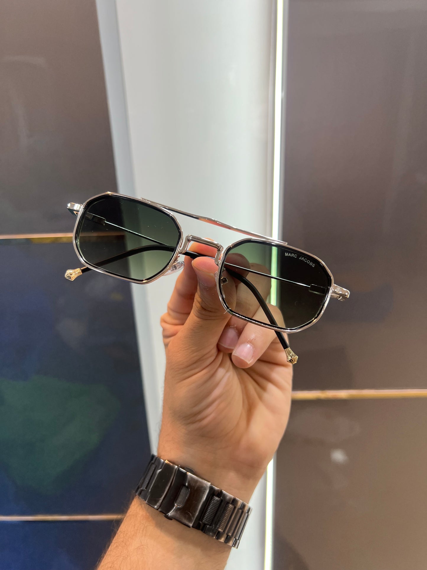 Marc Jacob Metal Green Luxury Shade With Original Packing