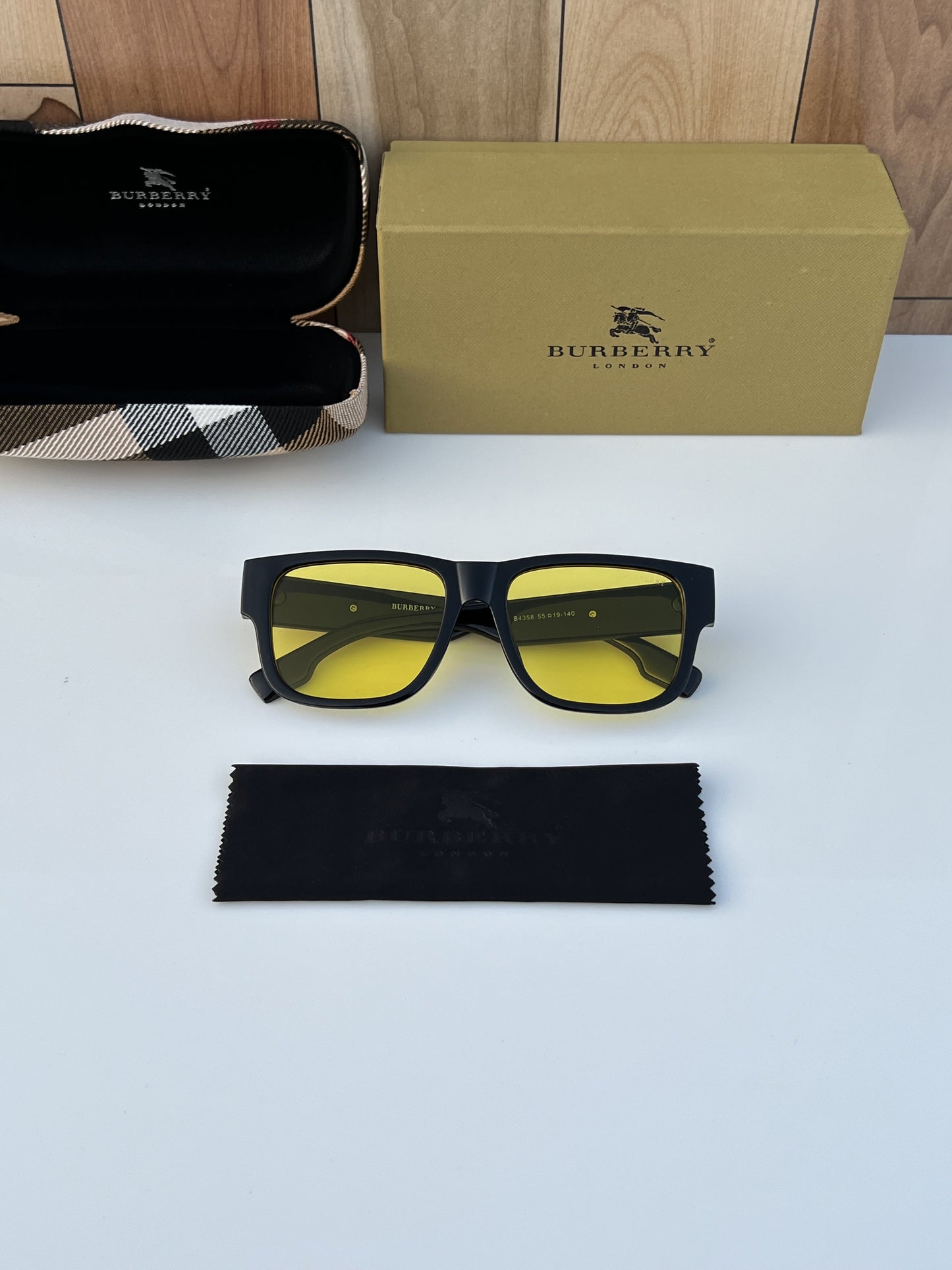 Burberry Black Yellow Luxury Shade With Original Packing