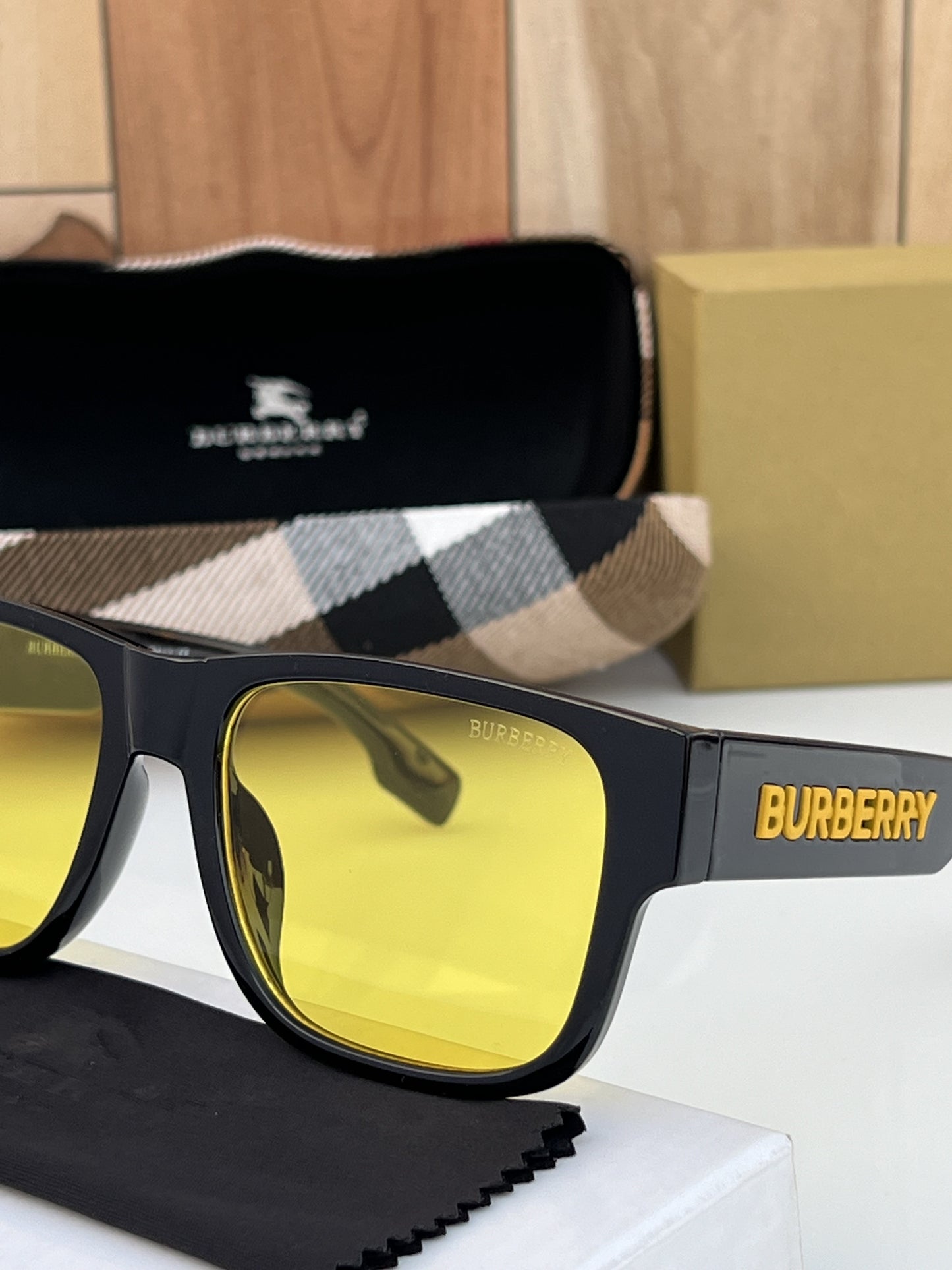 Burberry Black Yellow Luxury Shade With Original Packing