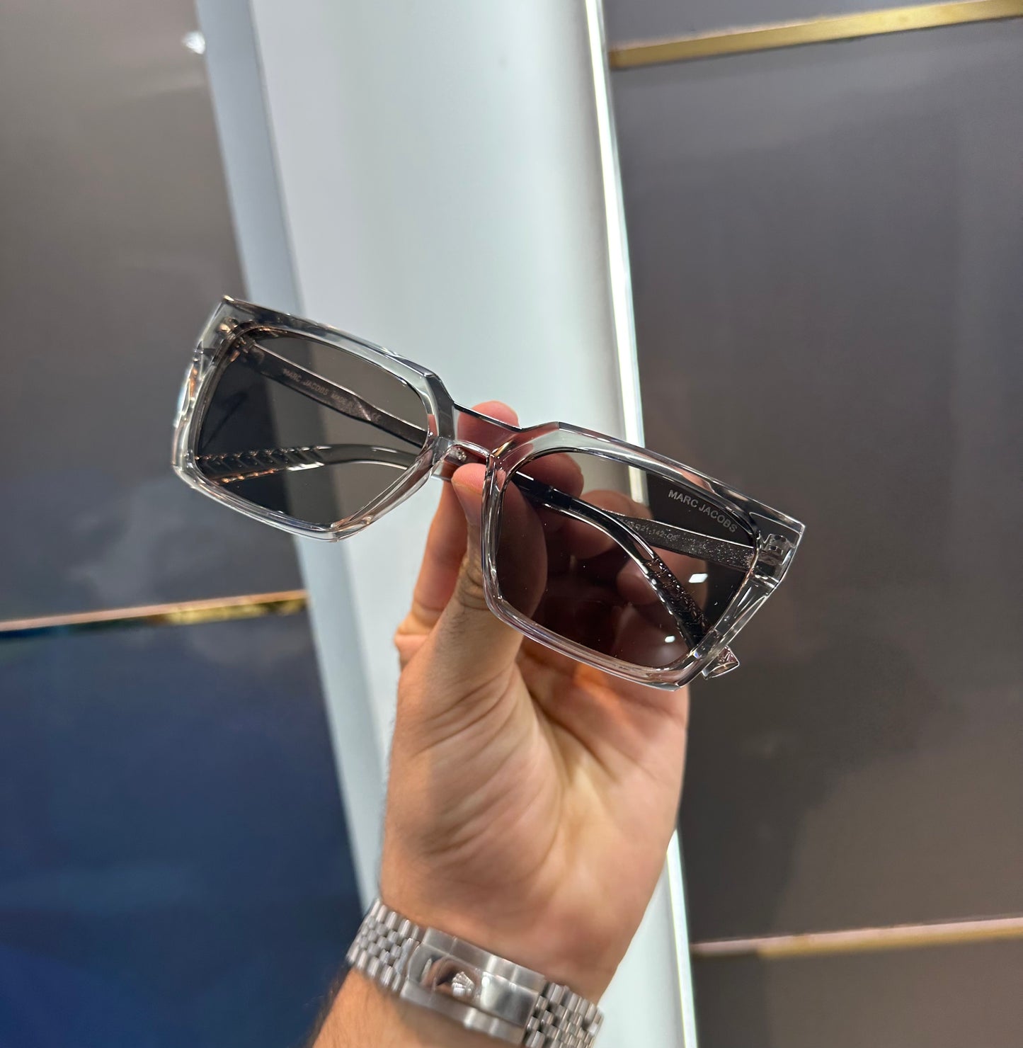 Marc Jacob Brown Limited Edition Luxury Shade With Original Packing