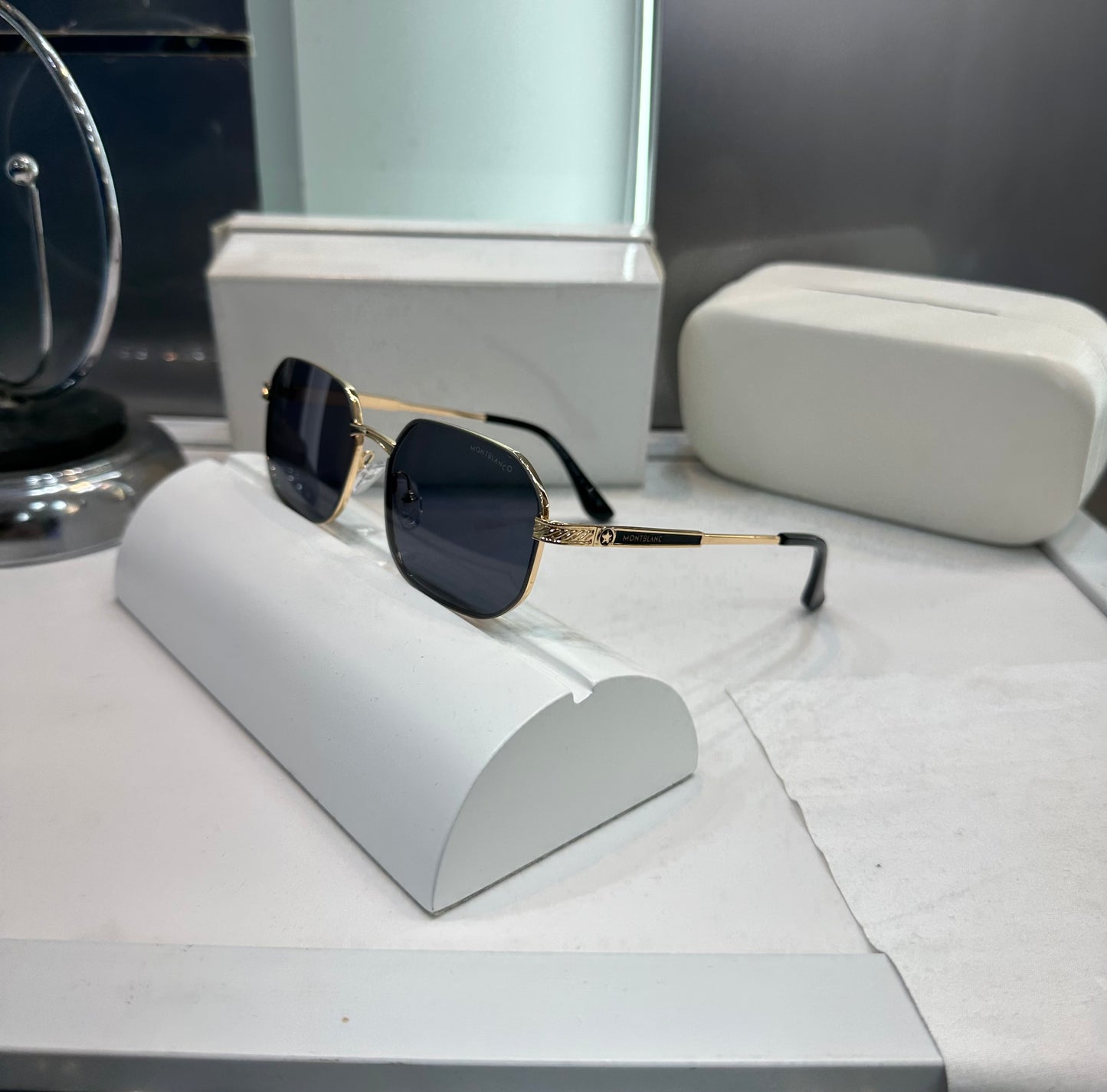 Mont Blanc Black Luxury Shade With Original Box Packing
