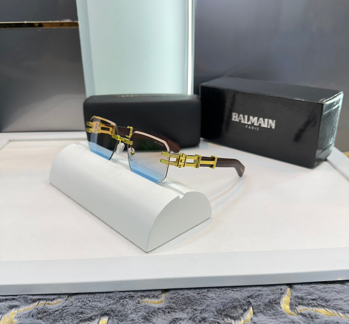 Balmain Paris Dual Shade Designer Limited Edition Luxury Shade With Original Packing
