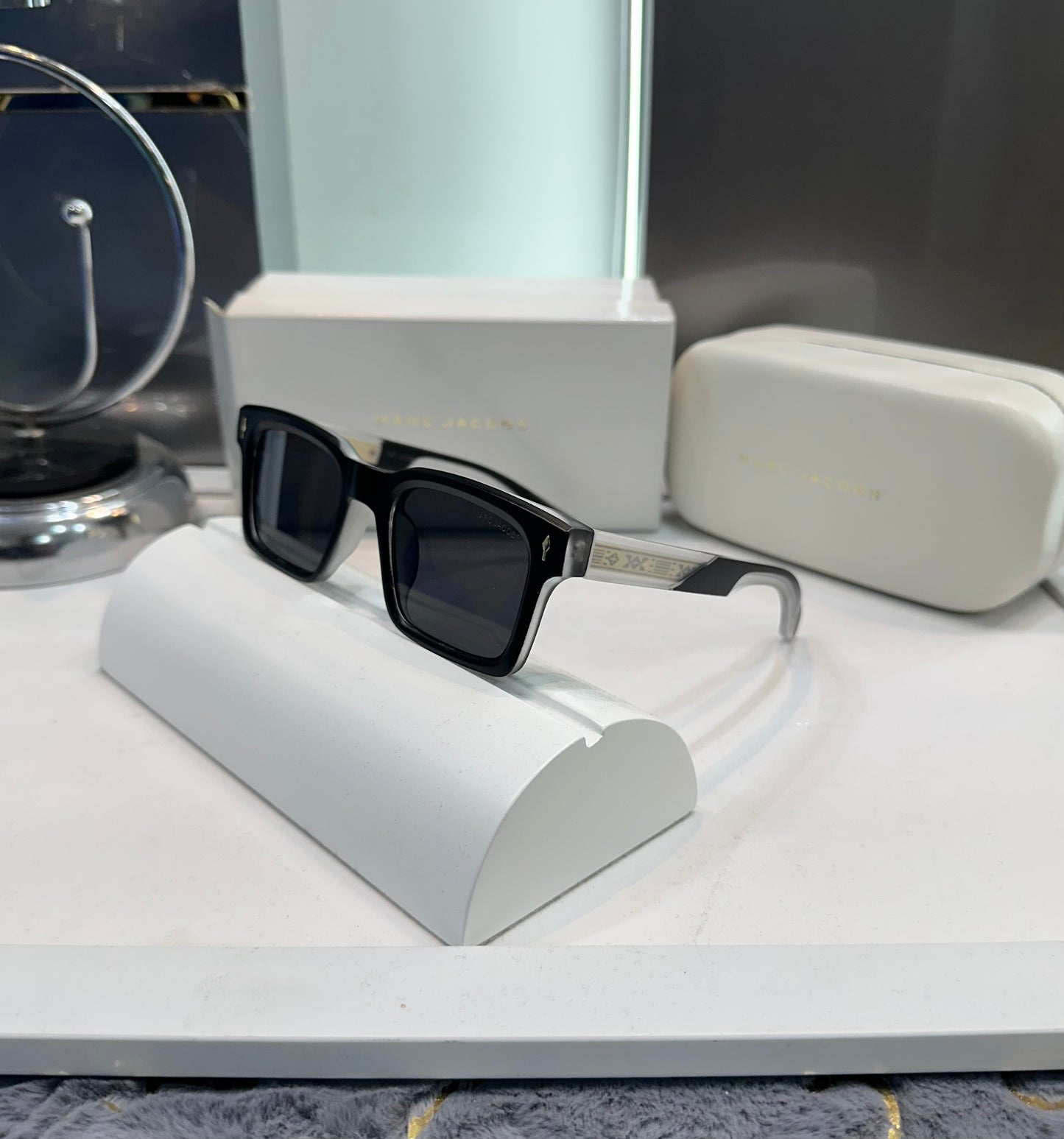 Marc Jacob Mat Black Luxury Shade With Original Box Packing