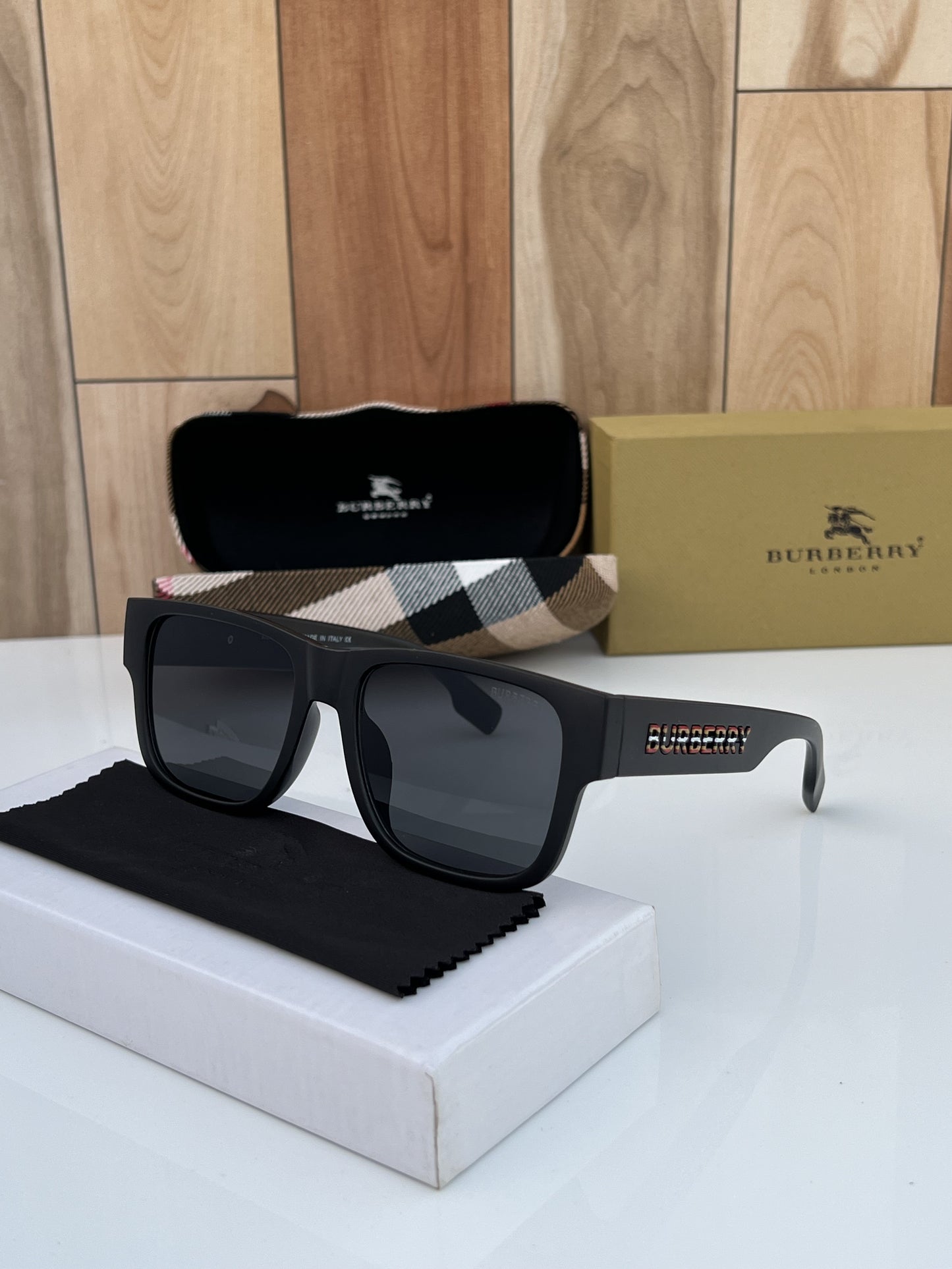 Burberry Black Classic Luxury Shade With Original Packing