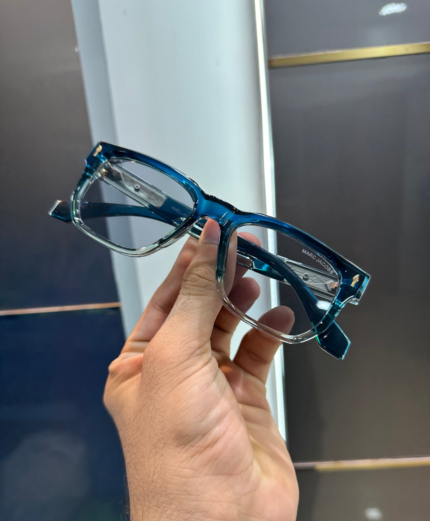 Marc Jacob Blue Luxury Shade With Original Box Packing