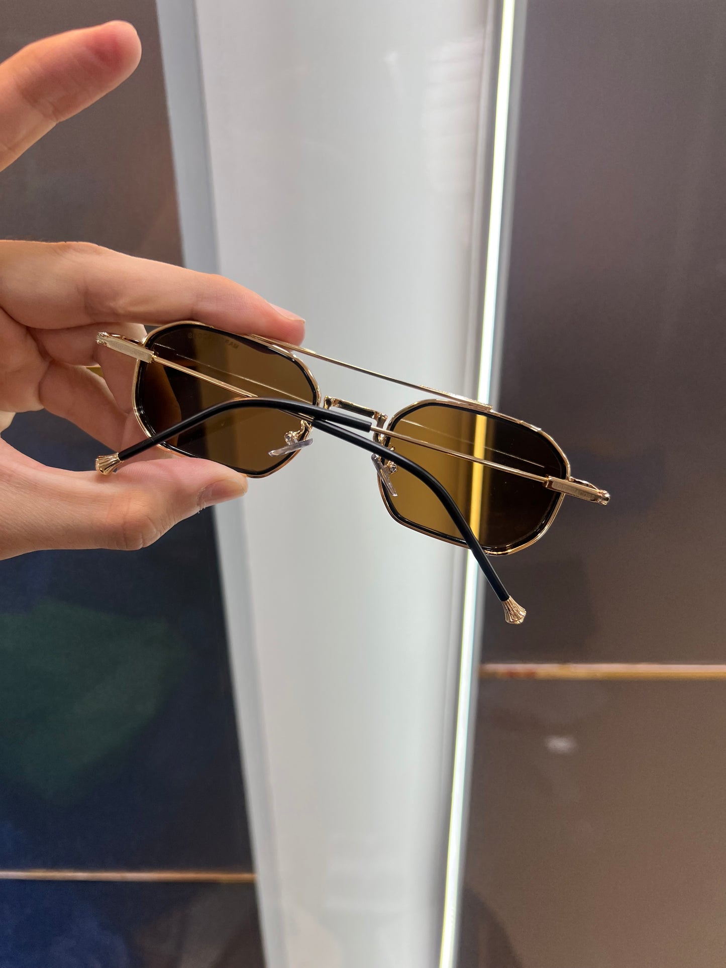 Marc Jacob Metal Brown Luxury Shade With Original Packing