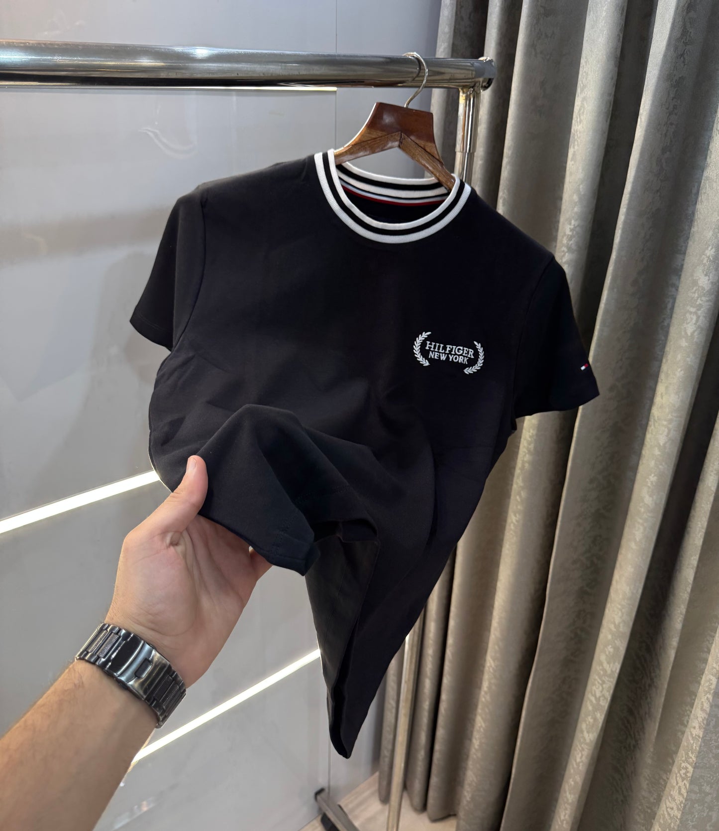 Tommy Hilfiger Black Embroidery Logo Classic T-Shirt