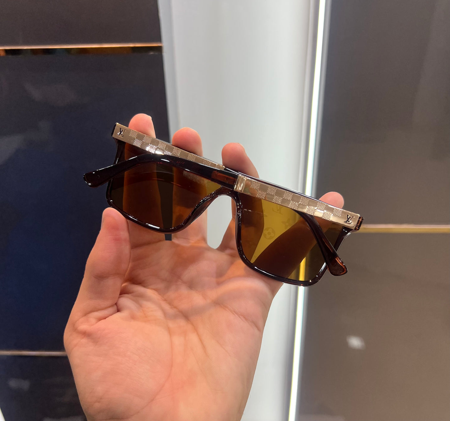 Louis Vuitton Brown Monogram Limited Edition Luxury Shade With Original Packing
