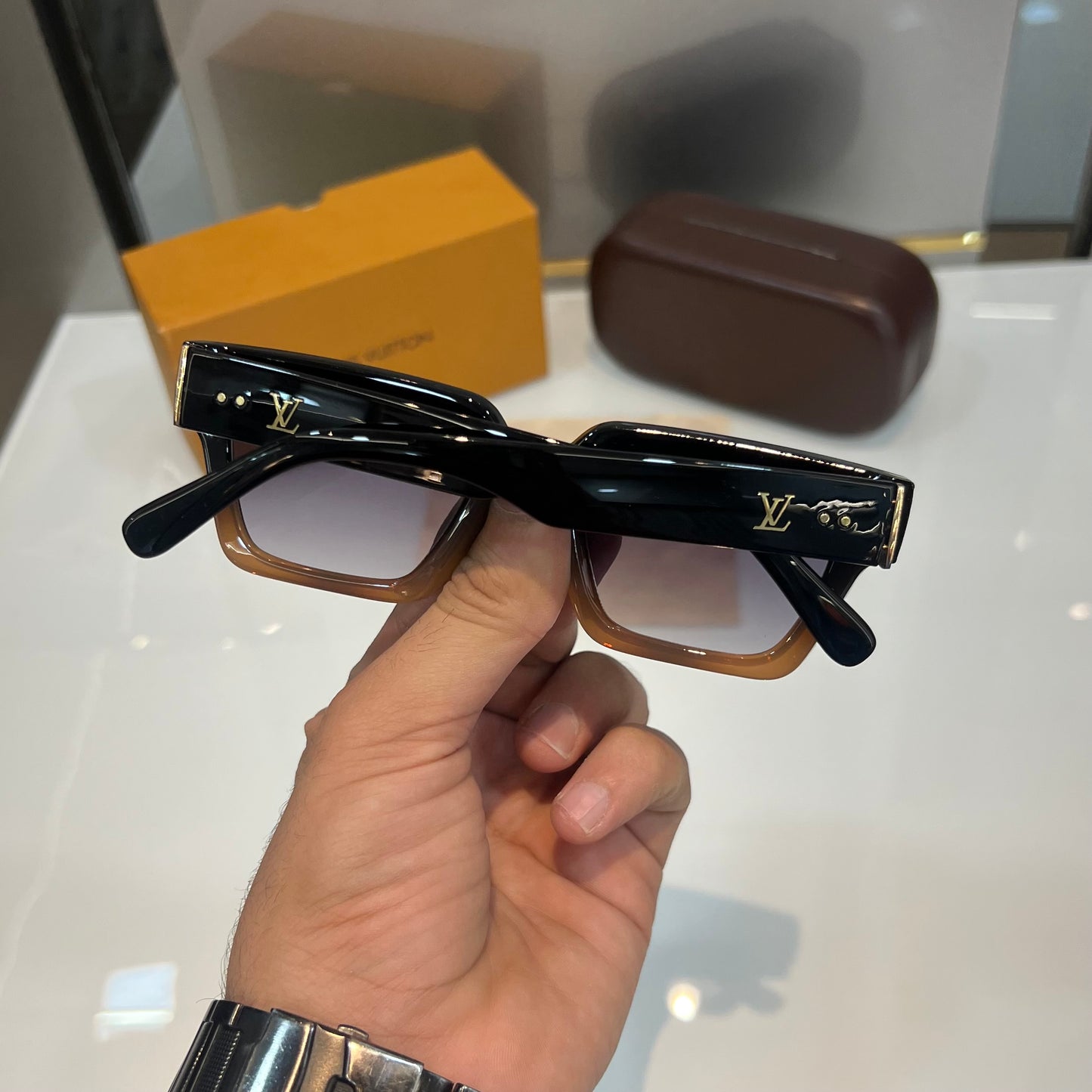 Louis Vuitton Dual Black Limited Edition Luxury Shade With Original Packing