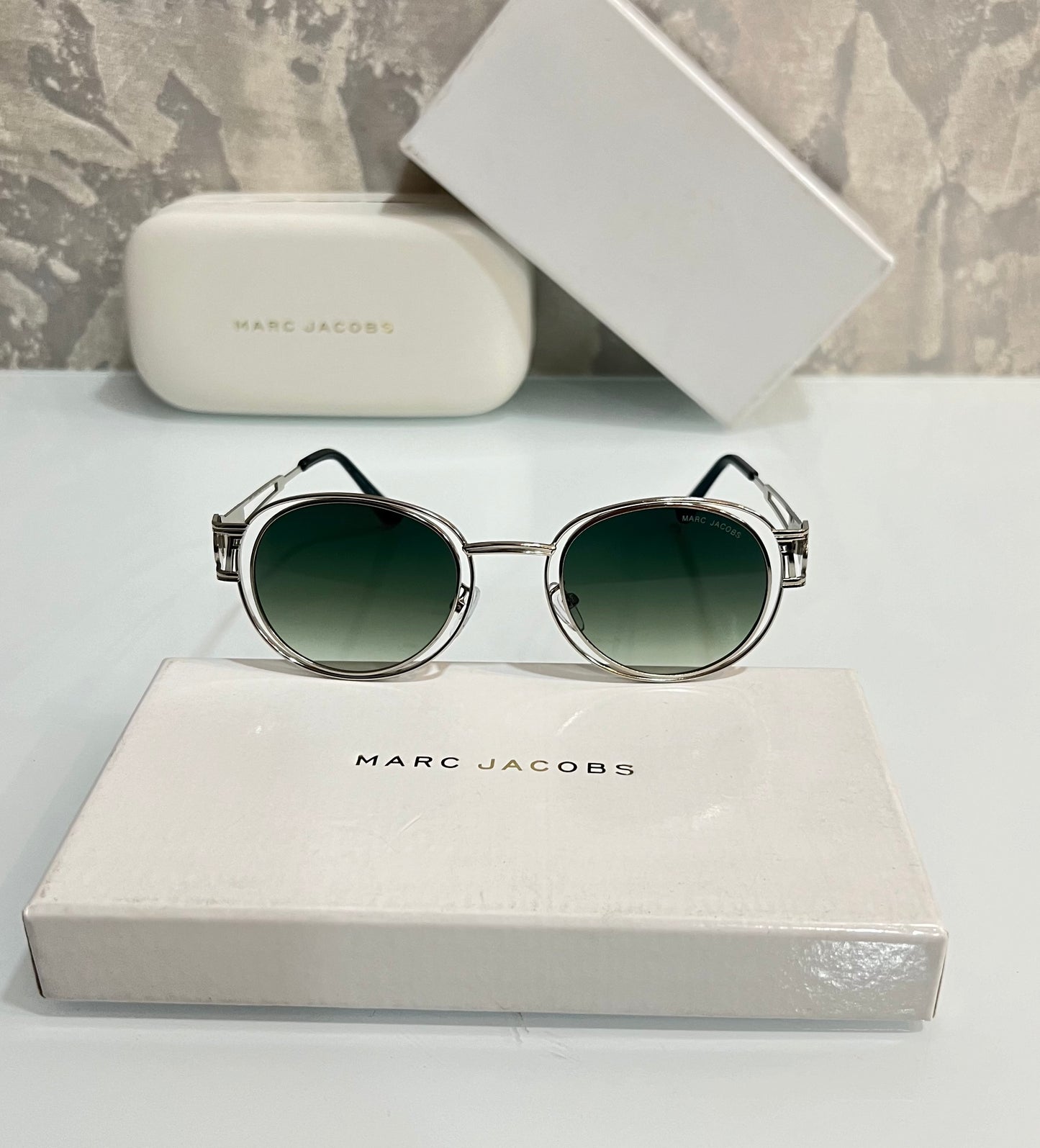 Marc Jacob Silver Green Round Unique Luxury Shade With Original Packing