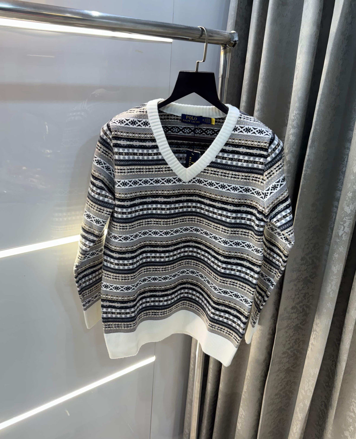 Ralp h Lauren White Imported Knitted Pull Over