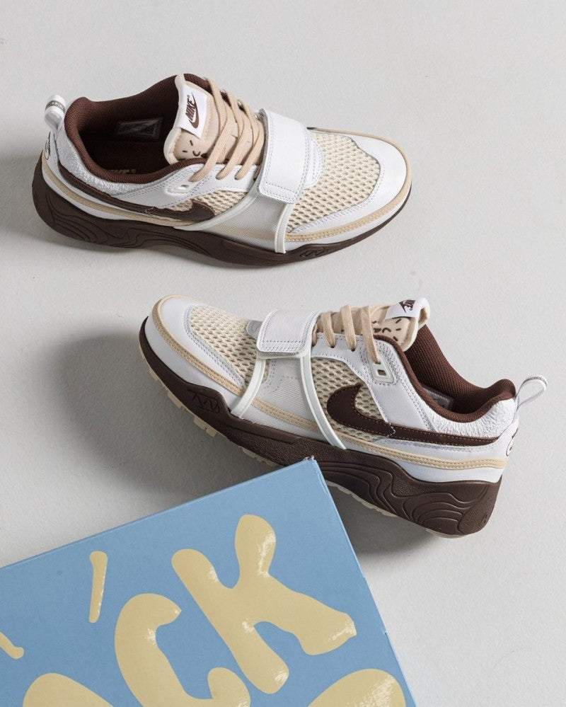 Nikee x Travis Scott Zoom Field Jaxx Light Chocolate 