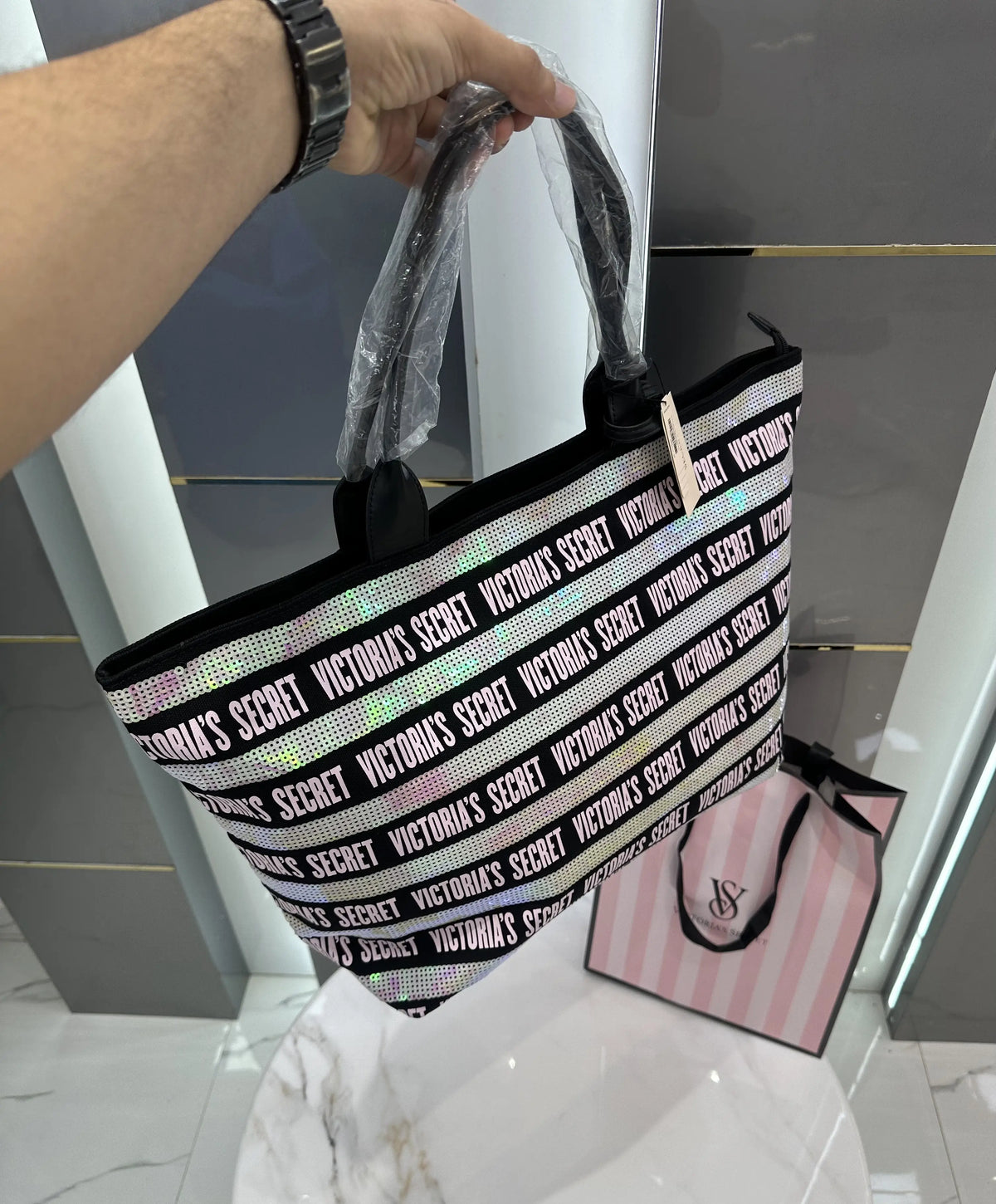 Victorias Secre t Luxury Tote Bag With Carry Bag vs310