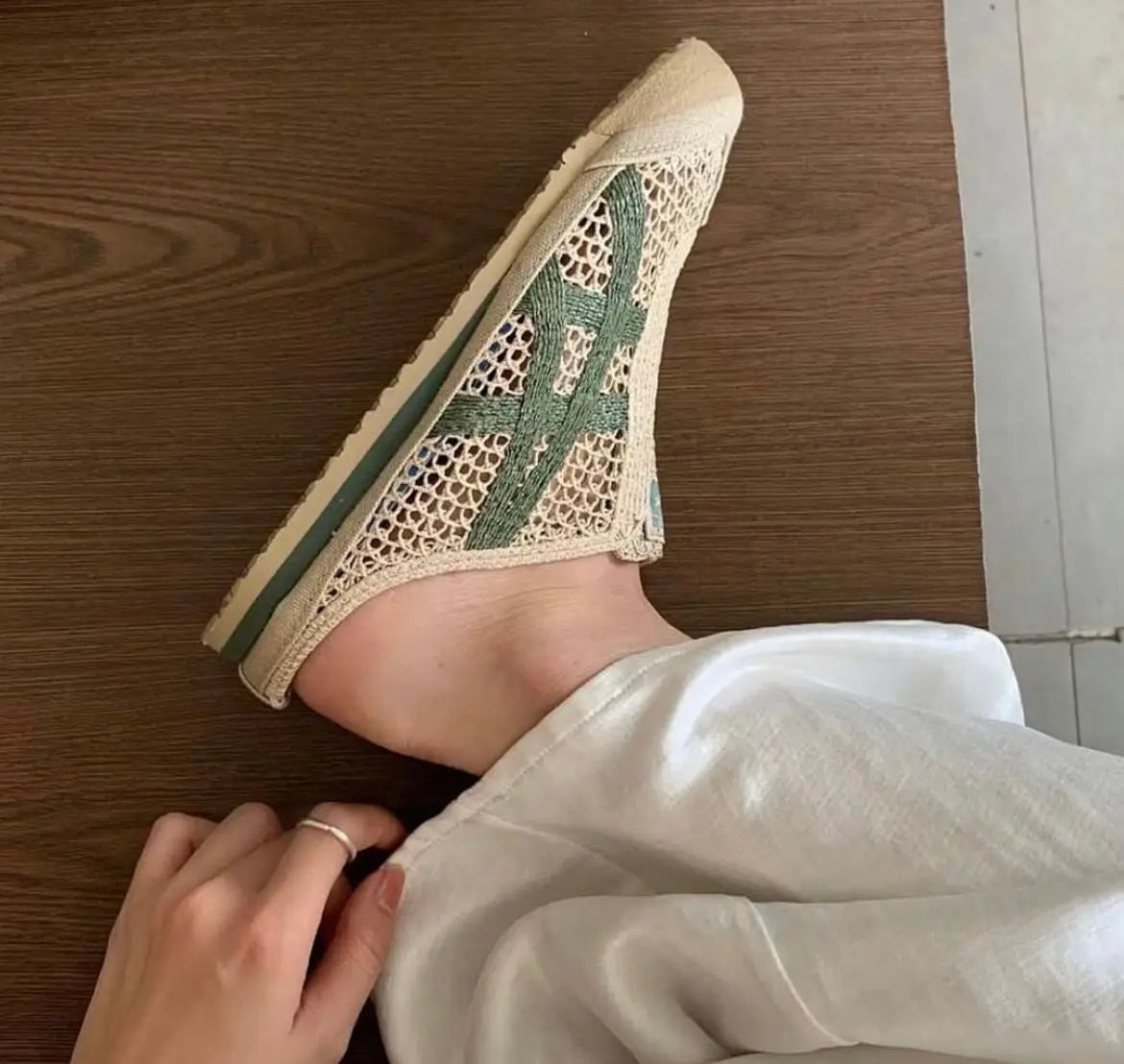 Onitsuka Tiger slip on sabot Safari Green 472