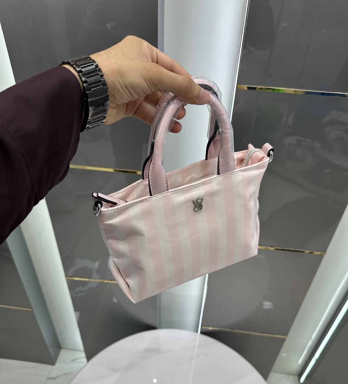 Victorias Secre t Luxury Hand Bag vs90