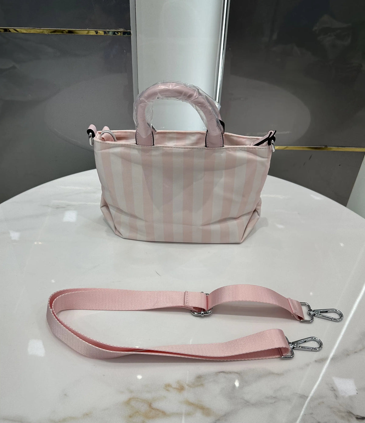 Victorias Secre t Luxury Hand Bag vs90