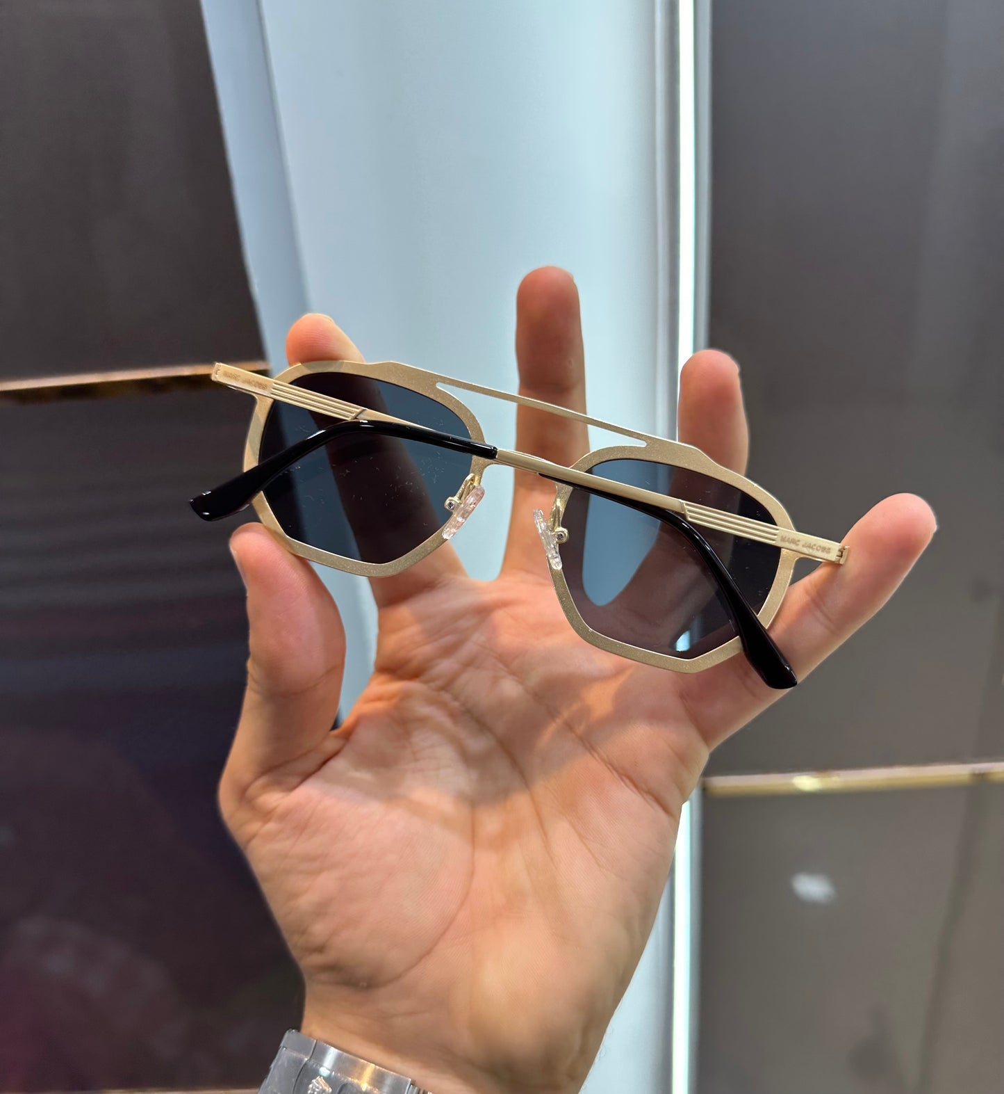 Marc Jacob Gold Black SRK EDITION Luxury Shade With Original Packing