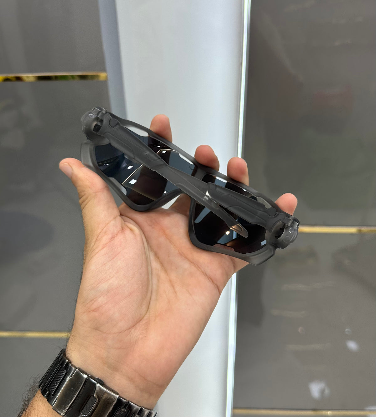 Oakley Luxury Shade With Original Box Packing