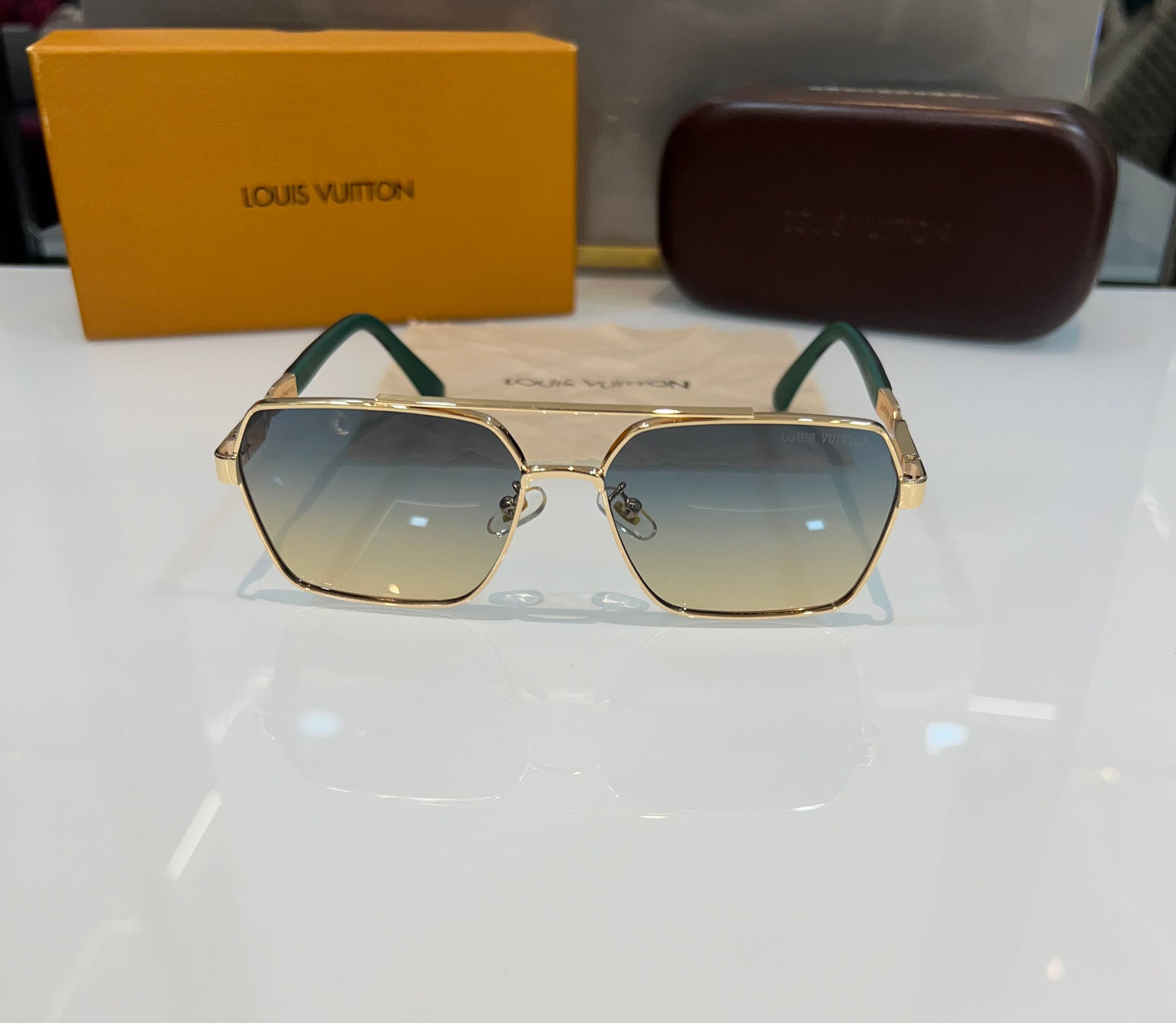 Louis Vuitton Gold GreenLuxury Shade With Original Packing