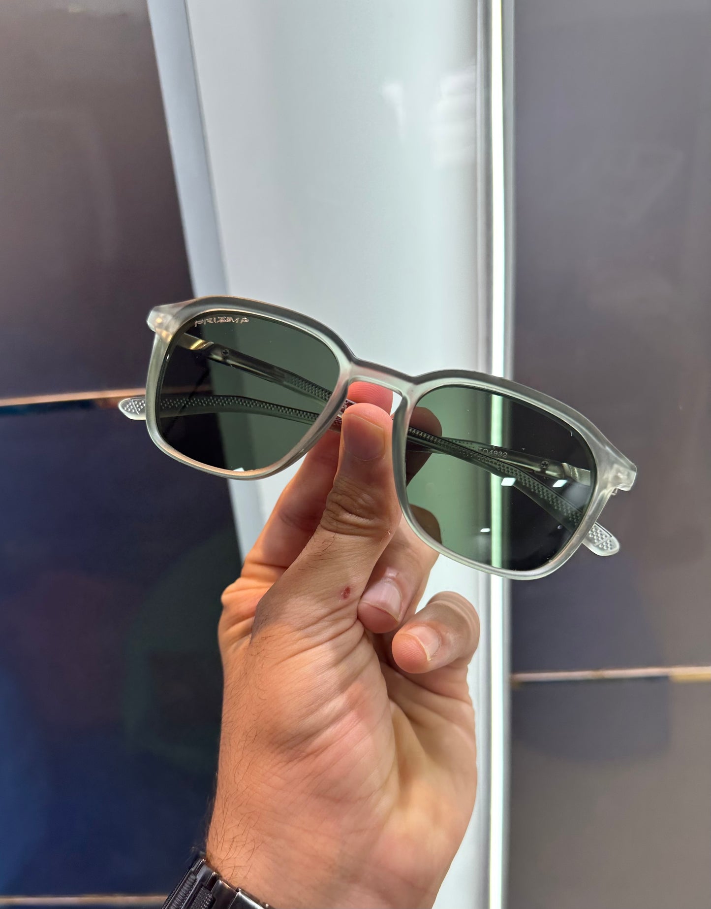 Oakley Green Limited Edition Luxury Shade With Original Packing