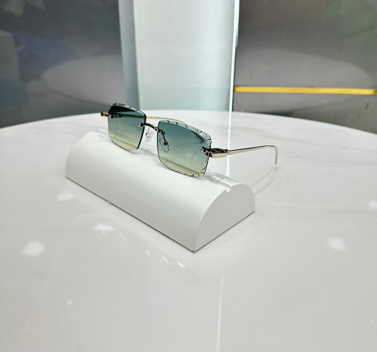 Christian Dior Dual Luxury Shade With Original Box Packing