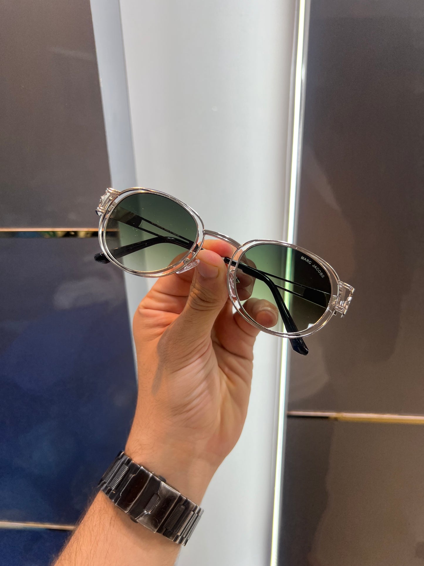 Marc Jacob Silver Green Round Unique Luxury Shade With Original Packing