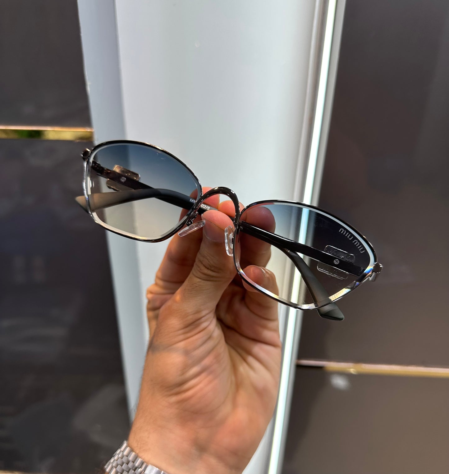 MIU MIU Unique Green Dual Limited Edition Luxury Shade With Original Packing
